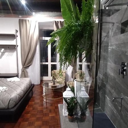 نابولي Plebiscito Suite Apartment المظهر الخارجي الصورة