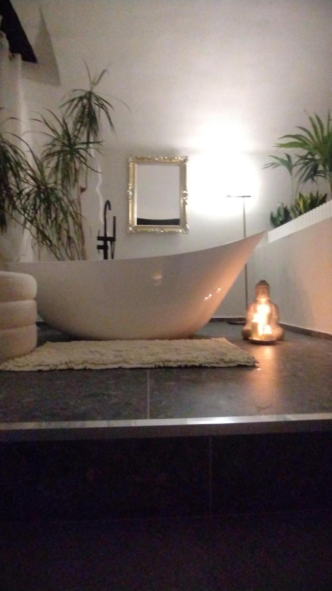 نابولي Plebiscito Suite Apartment المظهر الخارجي الصورة
