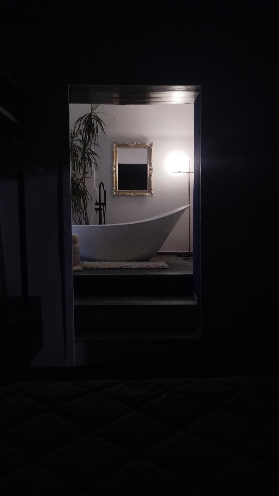 نابولي Plebiscito Suite Apartment المظهر الخارجي الصورة