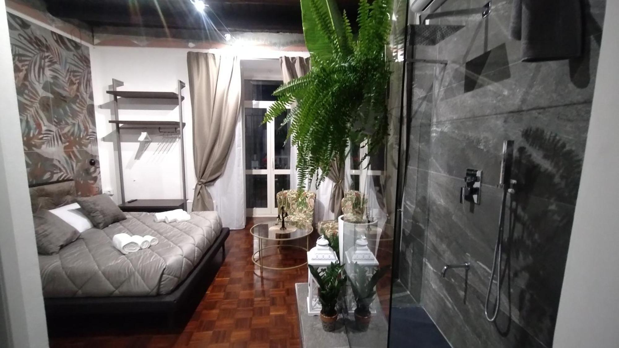 نابولي Plebiscito Suite Apartment المظهر الخارجي الصورة
