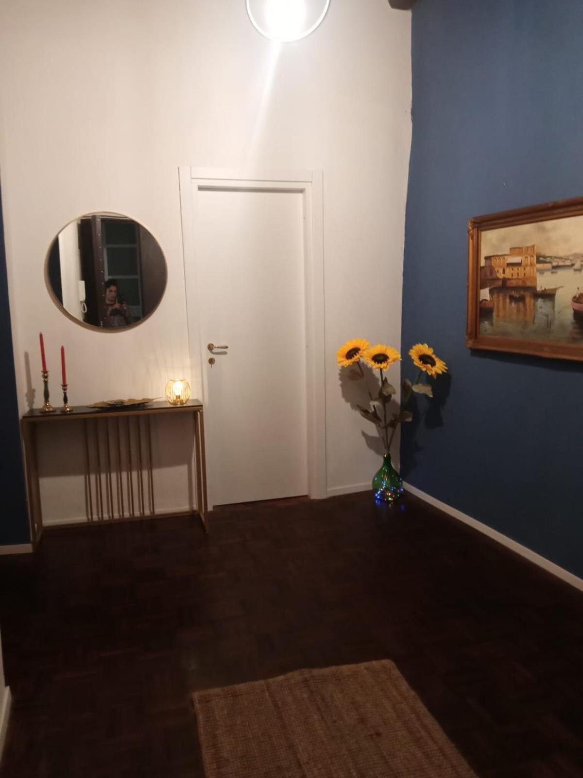 نابولي Plebiscito Suite Apartment المظهر الخارجي الصورة