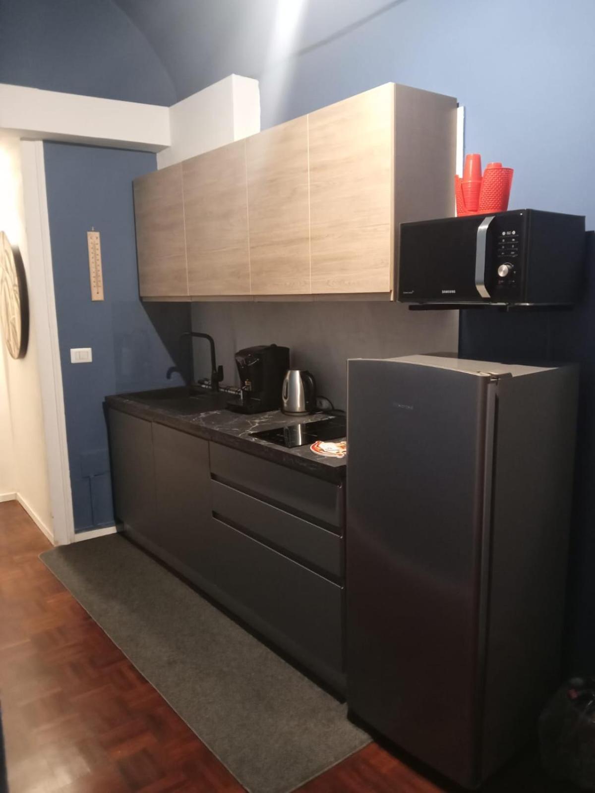 نابولي Plebiscito Suite Apartment المظهر الخارجي الصورة