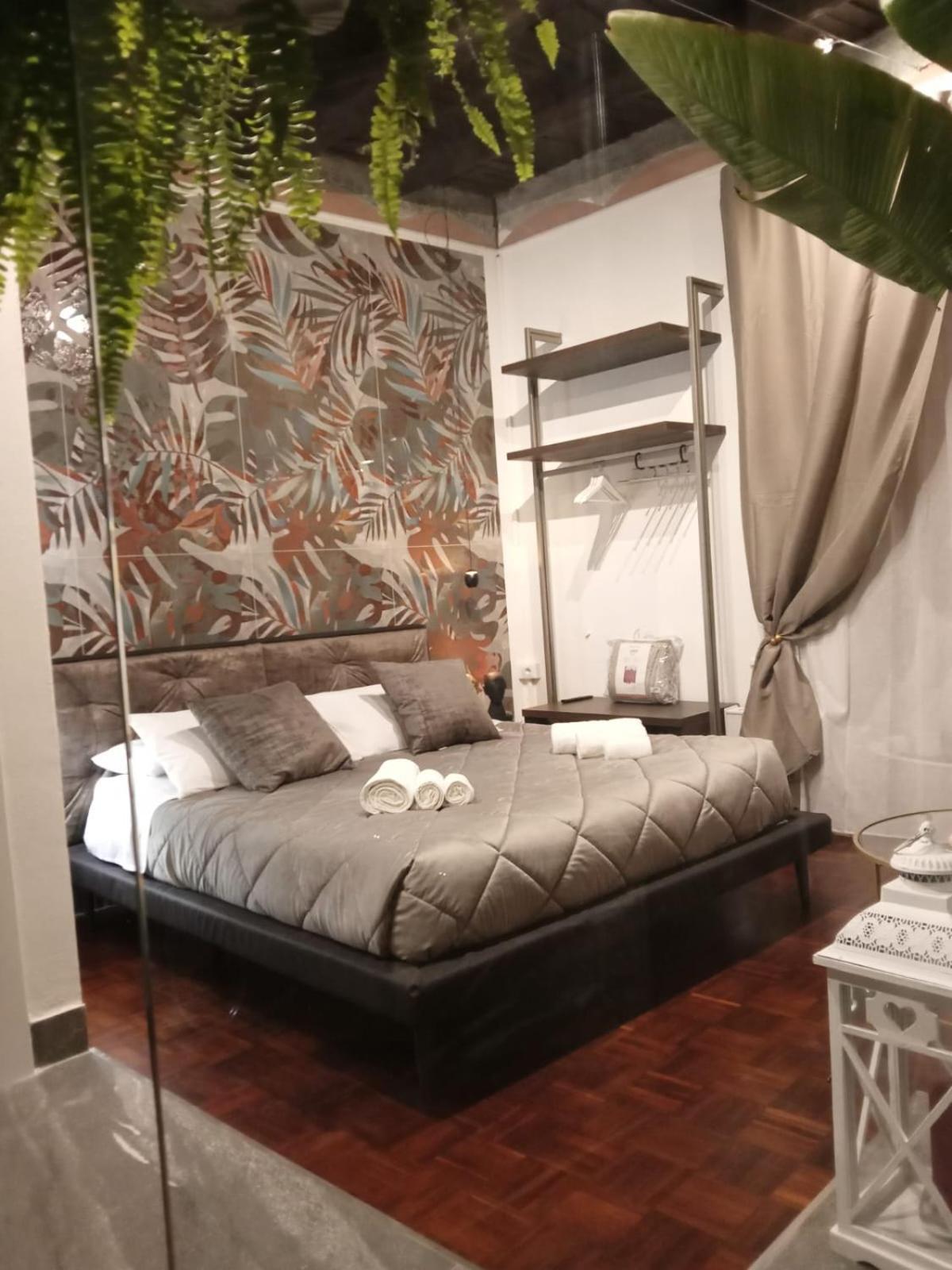نابولي Plebiscito Suite Apartment المظهر الخارجي الصورة